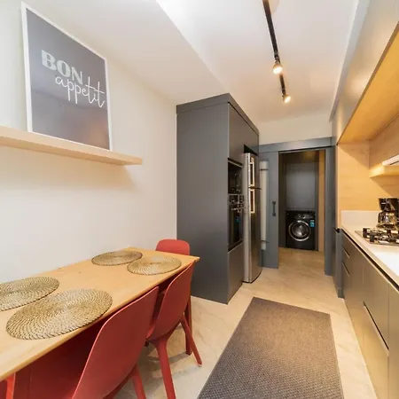 Appartamento Sleek And Central In Muratpasa